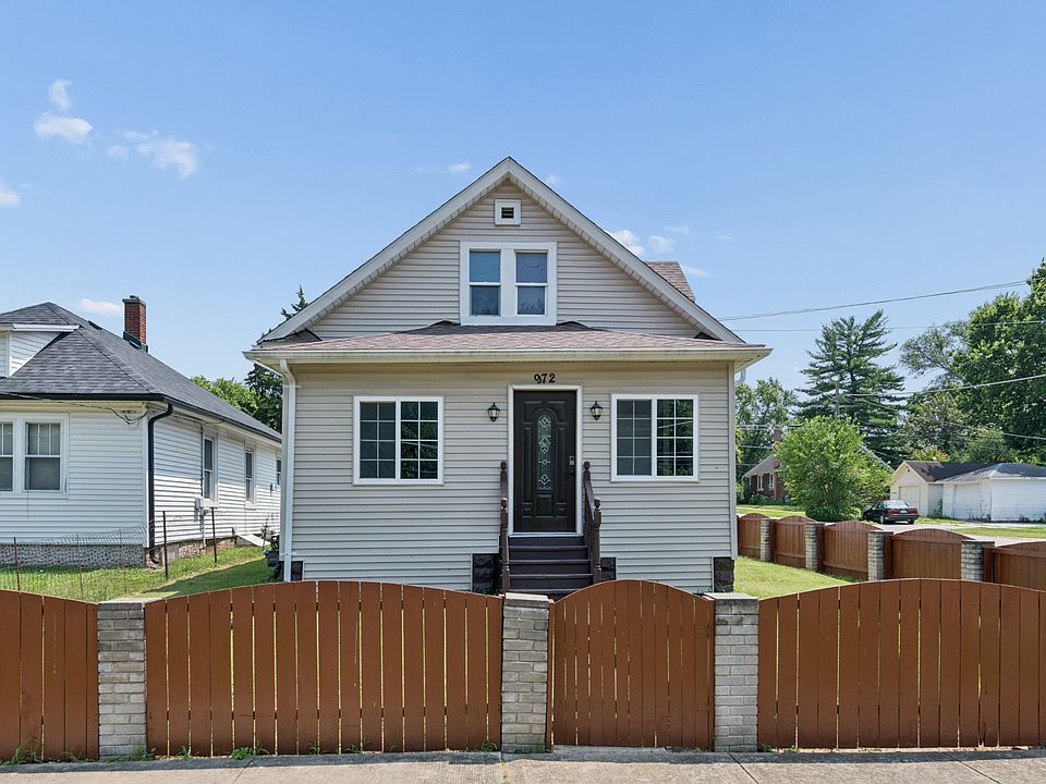 1st image of 972 Sard Ave