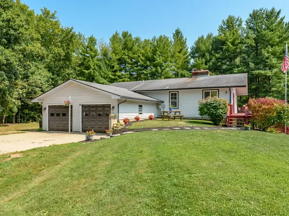 34055 40th St, Paw Paw, MI 49079