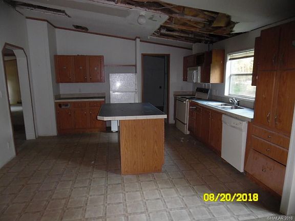 3rd image of 7536 Millwood Dr