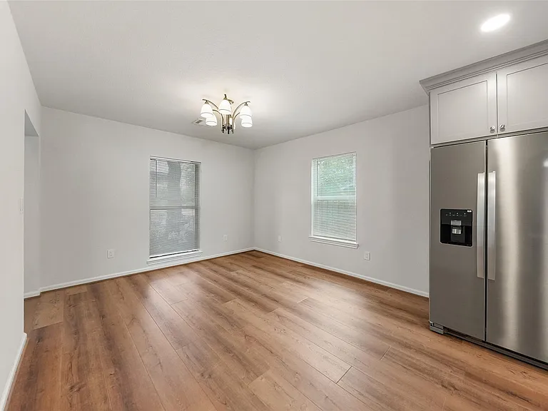 3809 Southmore Blvd — Photo 8