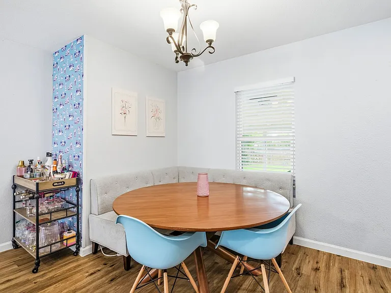 2712 Frazier Ave — Photo 9