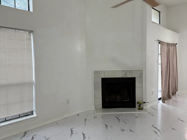 2536 Winter Oak St — Photo 2