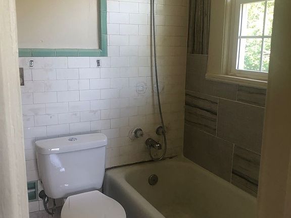 3rd image of 120 N Ireland St APT 4