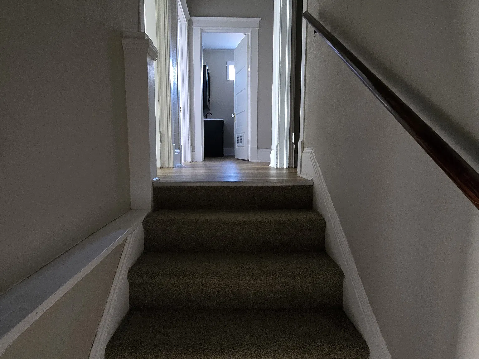 2 bed, 900 sqft, $900 — Photo 3