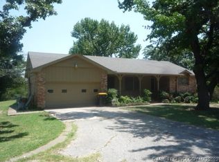 1 E Carriage Rd, Sapulpa, OK 74066