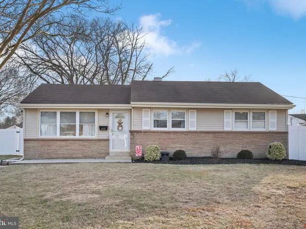 600 Buckingham Dr, Sewell, NJ 08080