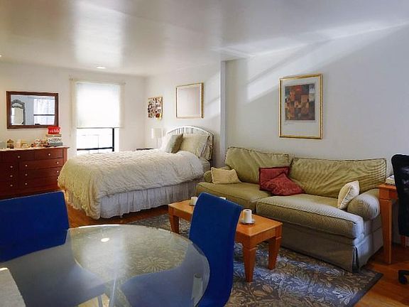 2nd image of 170 W 25th St APT 4C