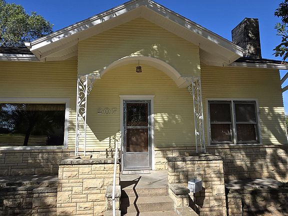 2nd image of 207 S Court St