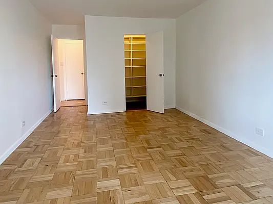 5th image of 440 E 62nd St APT 12E
