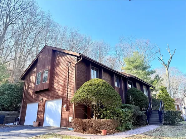 146 Crystal Brook Hollow Road, Port Jefferson, NY 11777