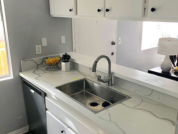 3rd image of 2166 Chestnut Ave #203