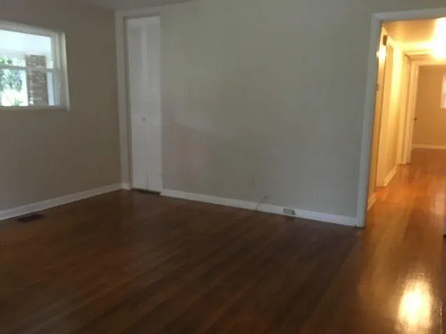 1708 Canterbury St — Photo 5