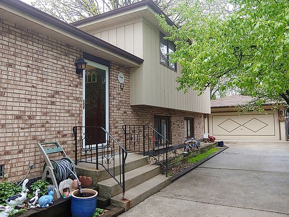 2nd image of 10631 S 82nd Ct