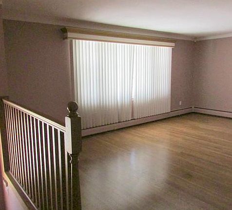 4th image of 17 Candlewood Dr