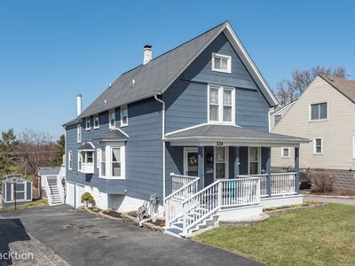 324 Maple Ave, Downers Grove, IL, 60515