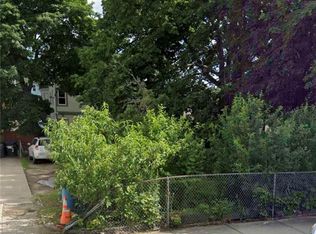 134 Early St, Providence, RI 02907