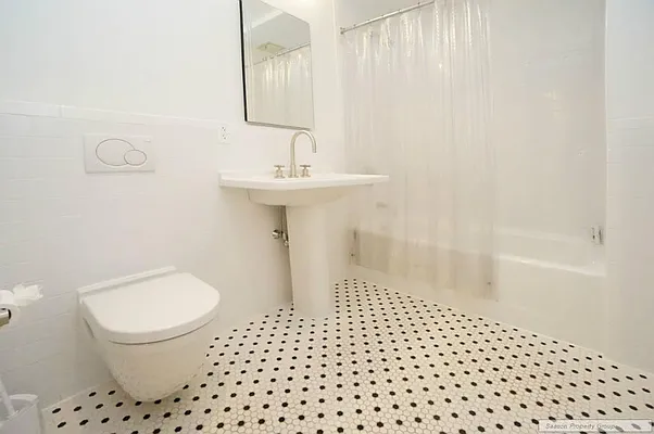 Rented by E Property Group | media 38