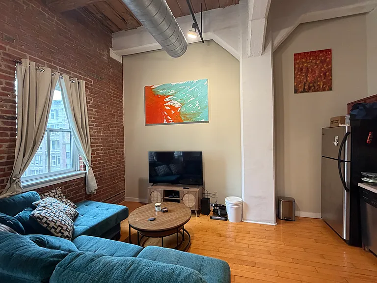 1010 Arch St #703 — Photo 6