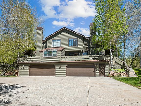 2nd image of 3061 Fawn Dr