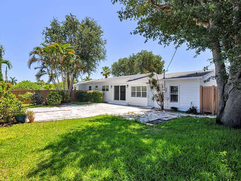 304 Wellesley Dr — Photo 19
