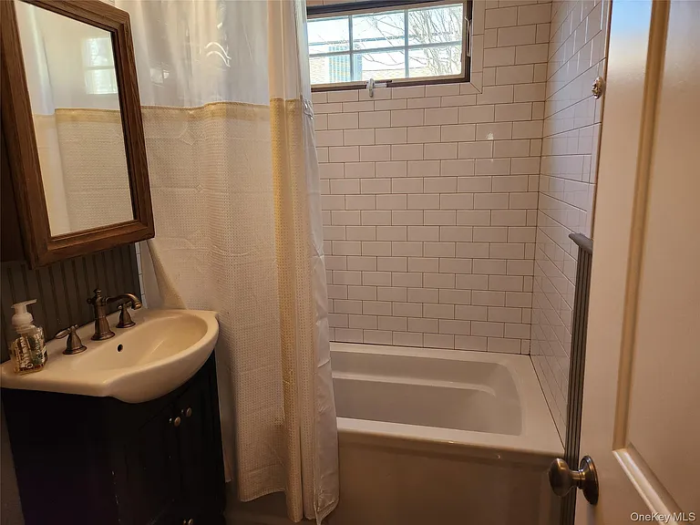 63 Kerrigan St — Photo 12