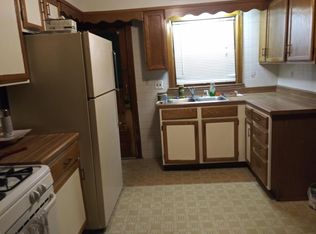 915 Market St #2, Dekalb, IL 60115