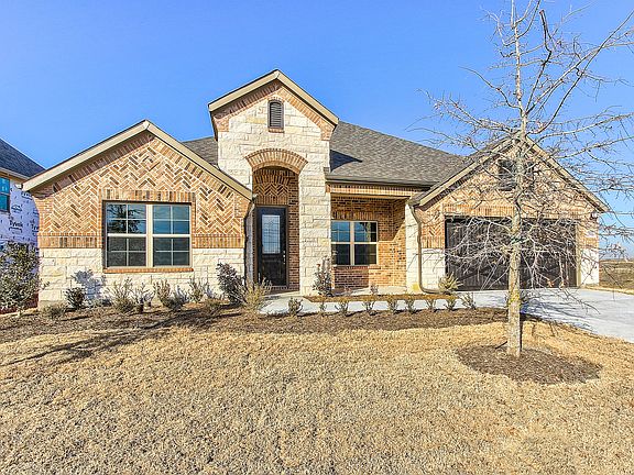 2nd image of 2500 Bottlebrush Dr