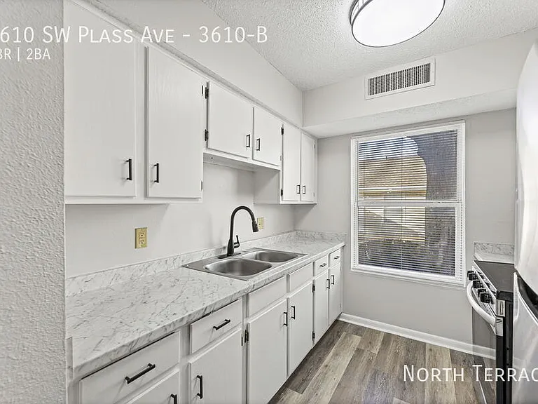 Capstone Townhomes — Photo 53