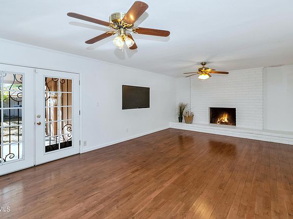 4th image of 4029 W Hayward Ave