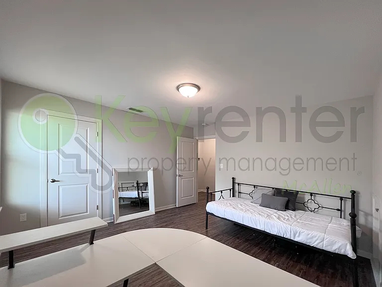 5716 River Rd — Photo 4
