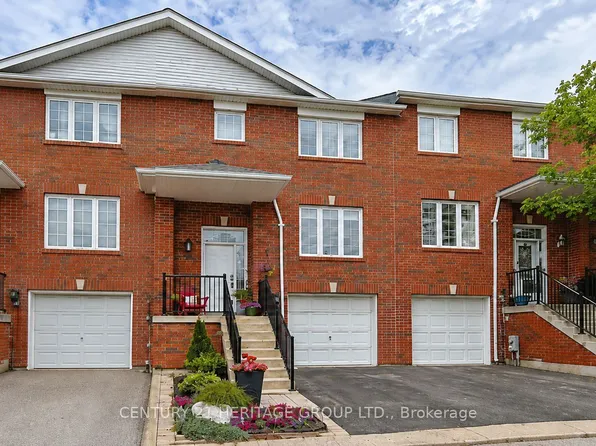 22 Village Green Ln, Bradford West Gwillimbury, ON L3Z 3E7