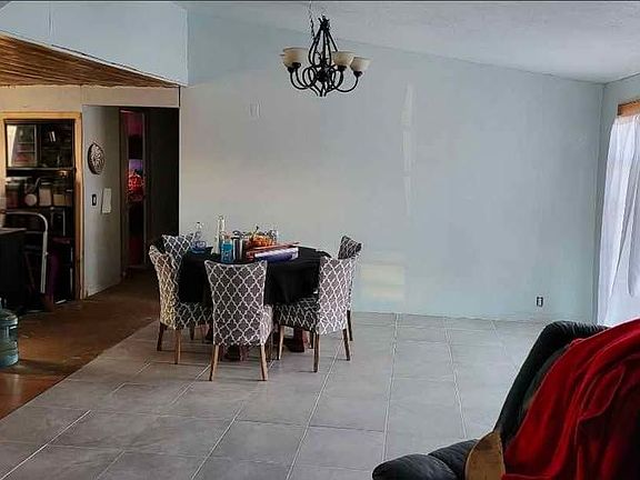 2nd image of 235 N Conejo Rd