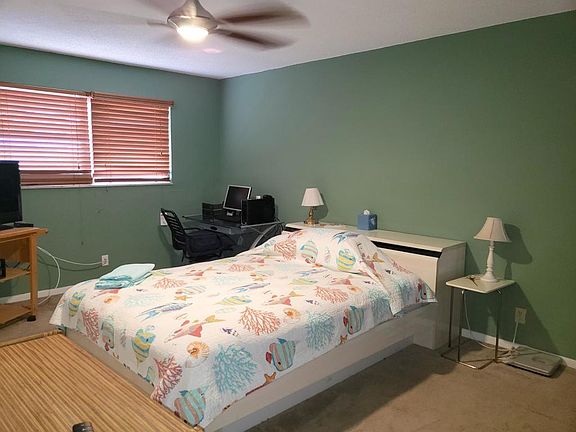 4th image of 2515 NE 2nd Ct
