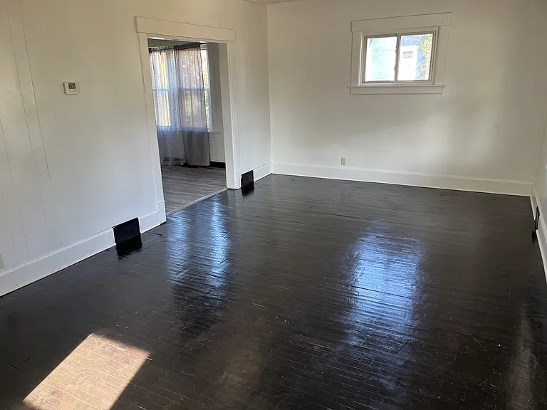3626 Fairmount Blvd NE — Photo 3