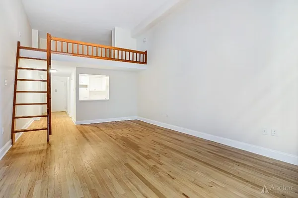 Rented by Anchor Associates | media 12