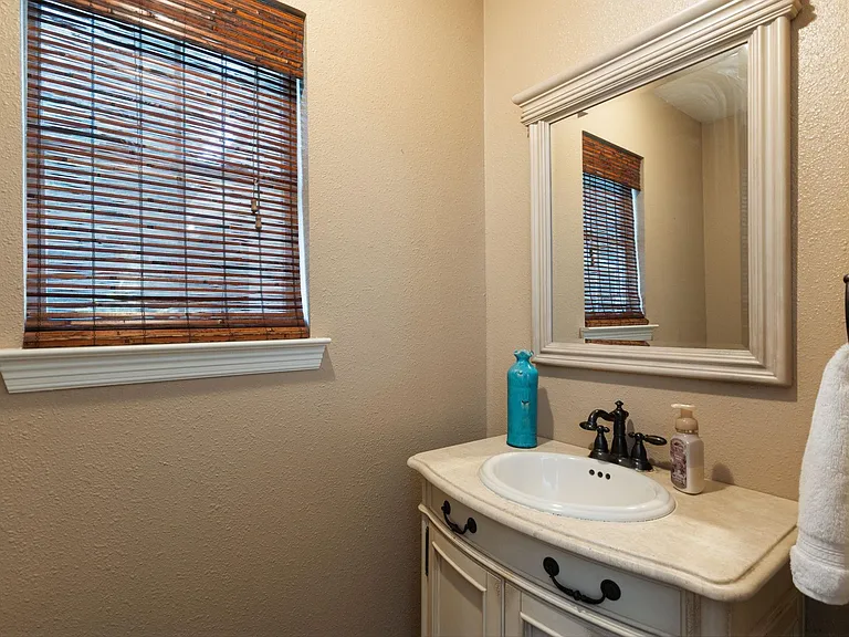223 Pin Oak Ln — Photo 23