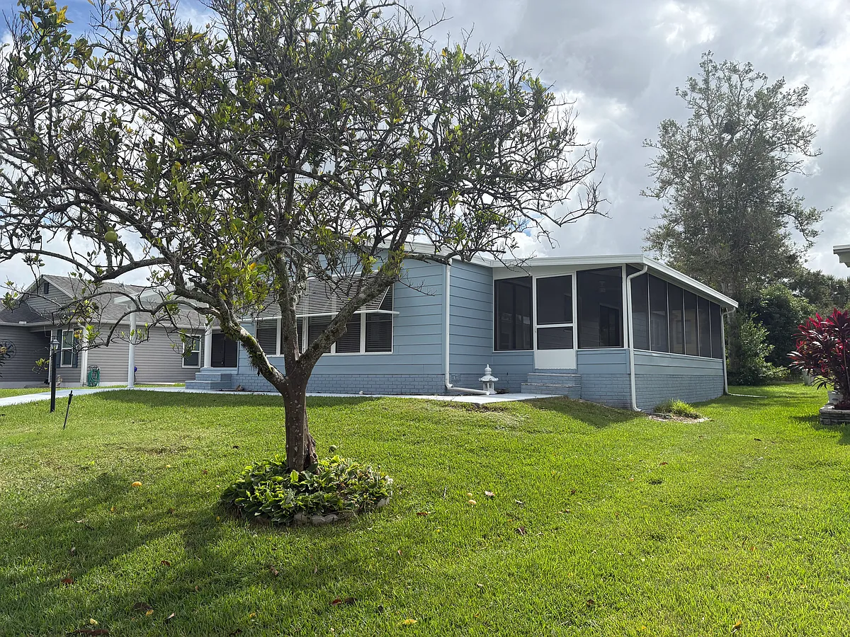 Building Photo - 1715 Hilton Head Blvd