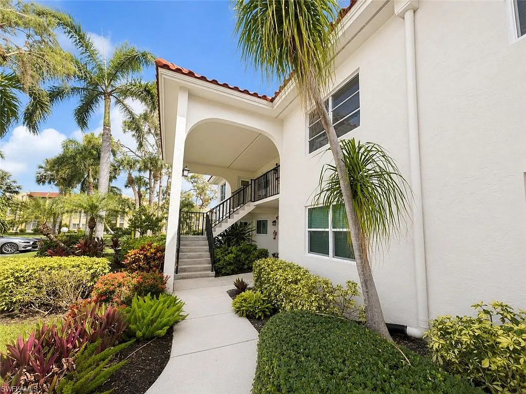 2 bed, 2.0 bath, 1050 sqft, $3,500 — Photo 2