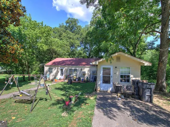 135 Congress St, Summerville, GA 30747