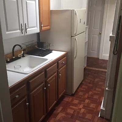 Rented by Halvatzis Realty | media 3
