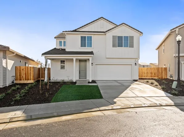 1140 Ponderosa Way W, Madera, CA 93636