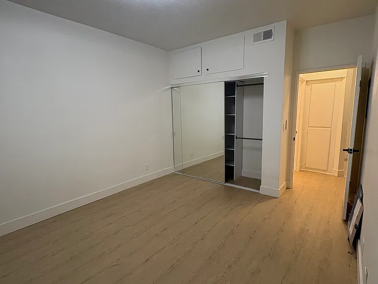5620 Yolanda Ave #111 — Photo 10