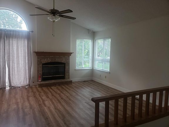 5th image of 6543 Laguna Cir