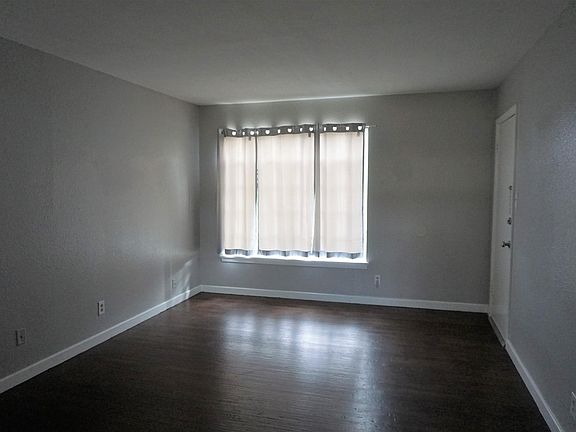2nd image of 3701 Southmoor Ln Unit 5E