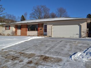 1945 Gernentz Ln, Red Wing, MN 55066