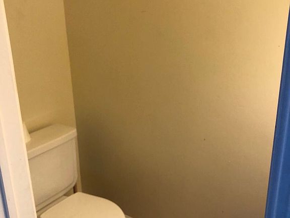 5th image of 100 Winchester Dr APT 710