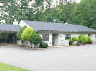 594A Oak Creek Rd, Franklin, NC 28734