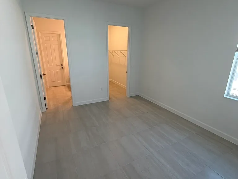 7760 Lakes Edge Ln — Photo 24