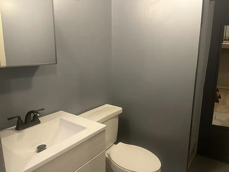 322 E Main St #9 — Photo 6