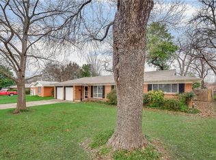 7013 Robinhood Ln, Fort Worth, TX 76112